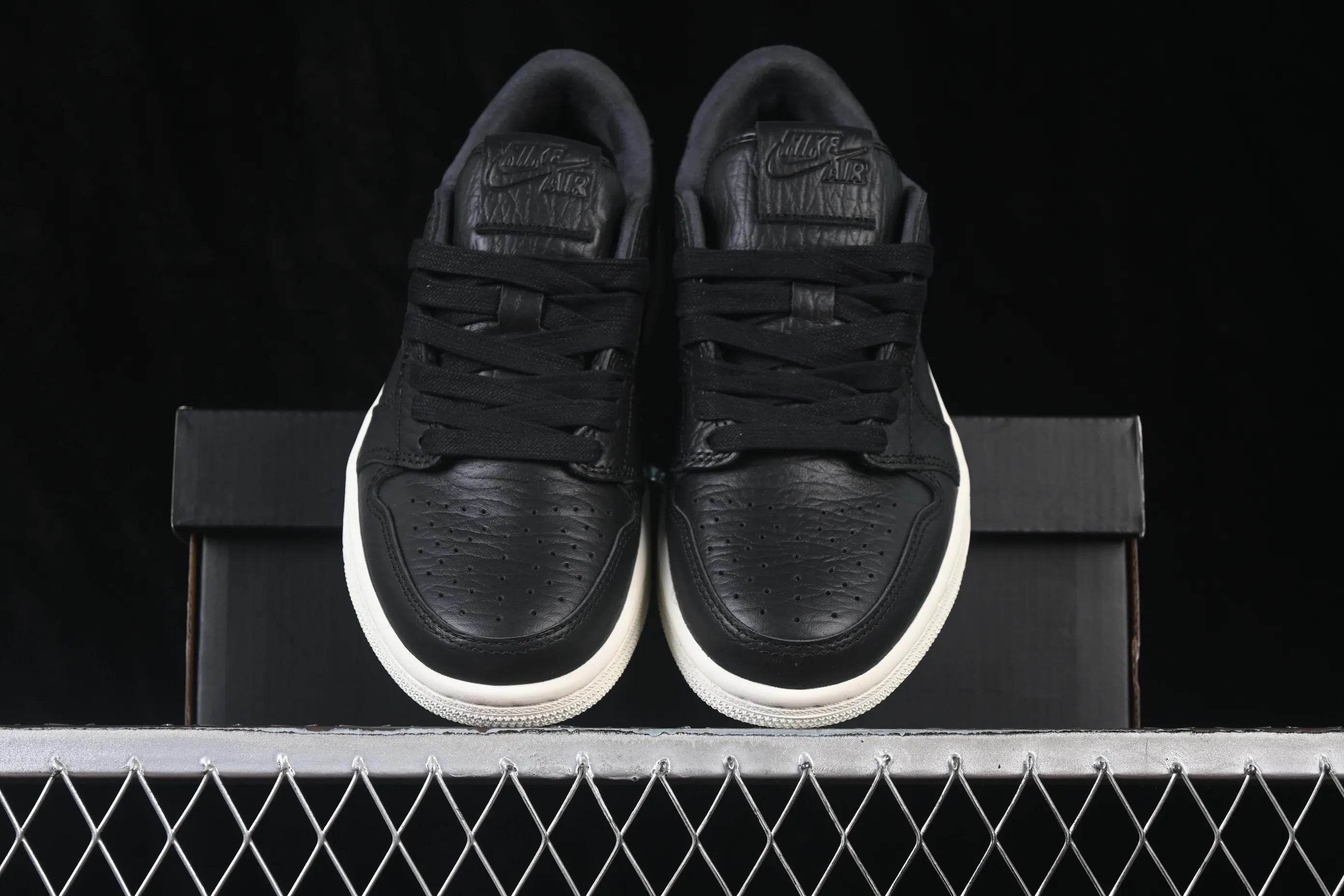 All categories Air Jordan Jordan series basketball shoes Air Jordan 1 Low Air Jordan 1 Low "Black Sail" AJ1 Joe 1 solid color low-top retro culture basketball shoes 848775-005